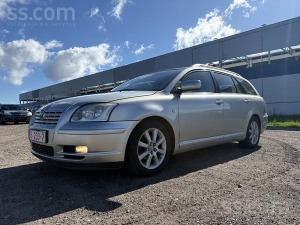 Toyota Toyota Avensis 1.8i benzīns/gāze 95kw , 2004 gada 
