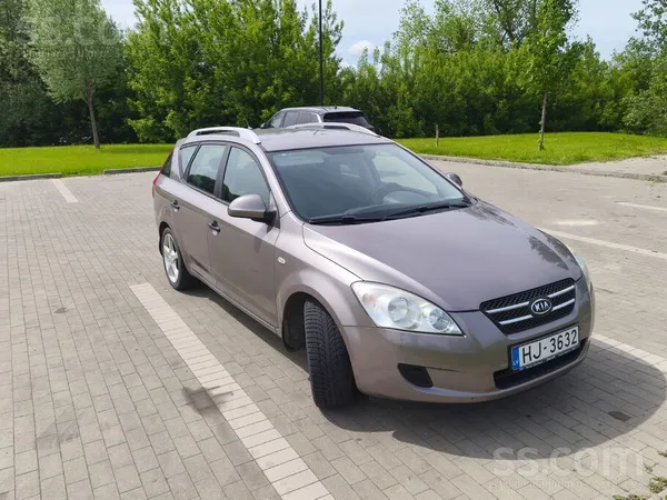 KIA Продаётся Kia Ceed SW 1.6 дизель, механика