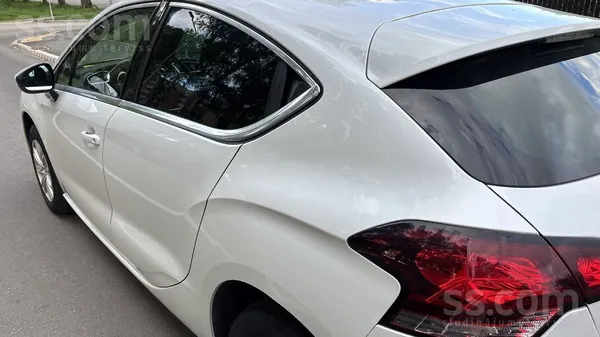 Citroen Продается Ds4 2014 года стильный и экономичный авт