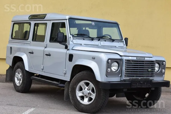 Land-rover Land Rover Defender (2006.g) Sudrabots