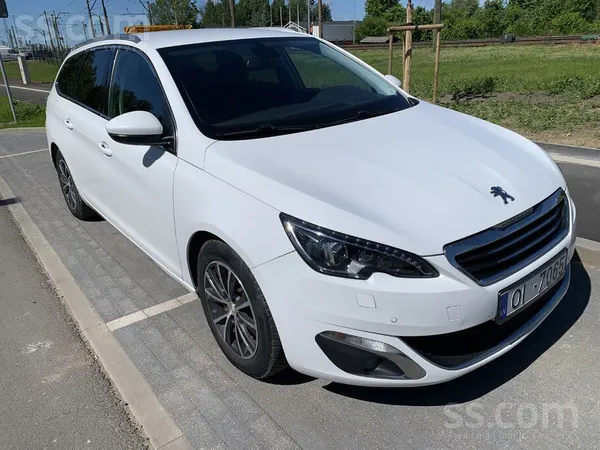 Peugeot Teicamā teniskā un vizuālā stāvoklī, gada nodoklis