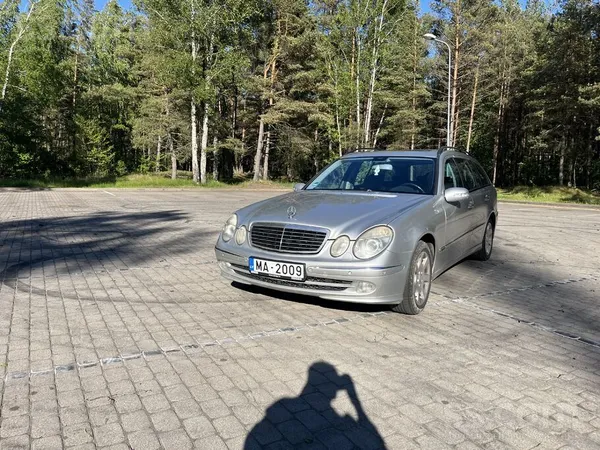 Mercedes Tiek pārdots e280.