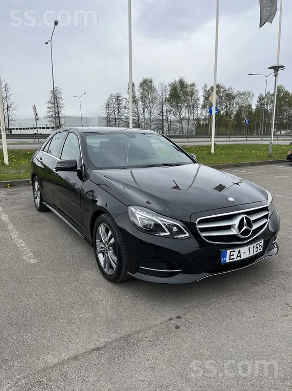 Mercedes Pārdodu koptu automašīnu ar visu nepieciešamo aprī
