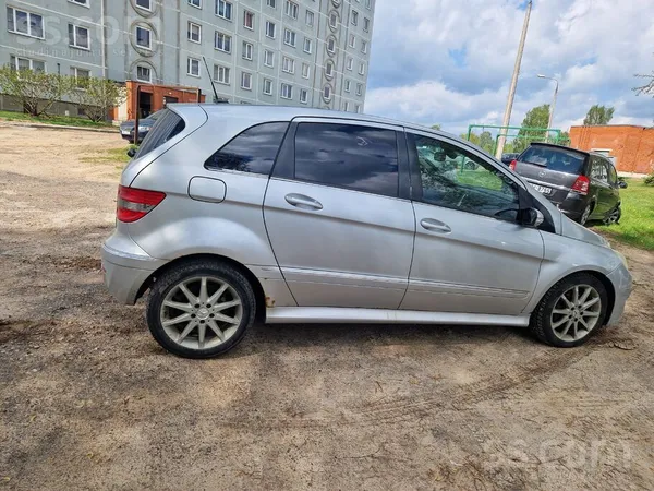 Defekts: Auto izmeta kārbas/elektronikas kļūdu un šobrīd vairs nebrauc. Ātru