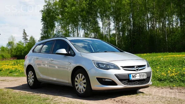 Opel Pārdodu koptu un ekonomisku Opel Astra Sports Tour