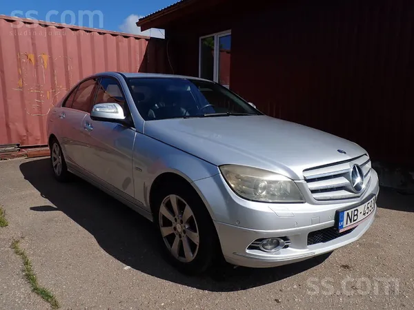 Mercedes Mercedes Benz C320, Automašīna Labā tehniskā un vi