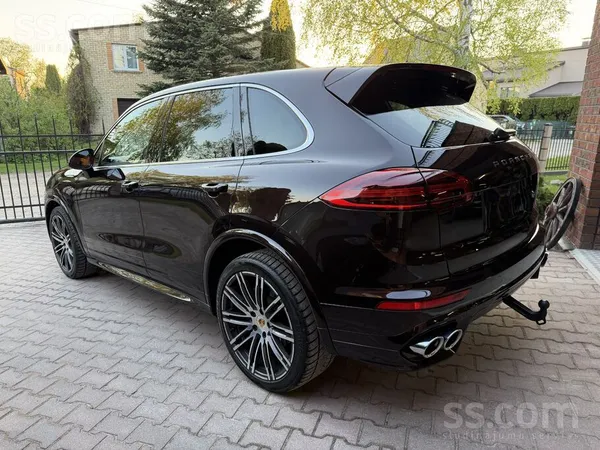Porsche Porsche Cayenne 3.0 Diesel Mahogany Gts Edition