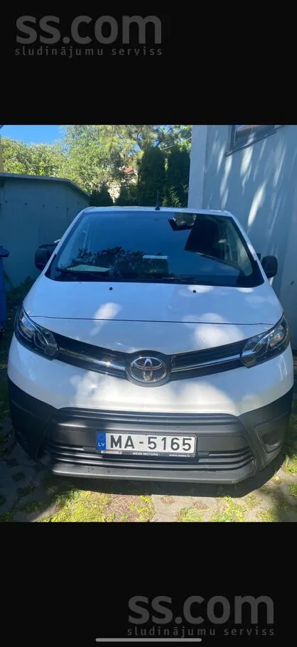 Toyota Юридическое лицо продаёт: фургон Toyota Proace сре