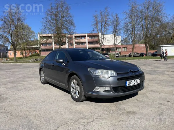 Citroen Pārdodu uzturētu Citroën C5 2.0 Hdi 100kW ar manuā