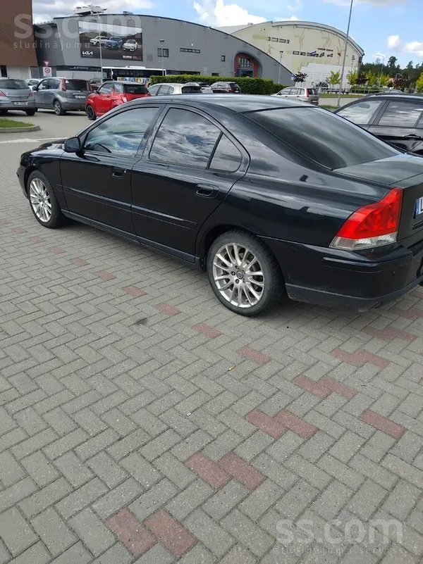 Volvo Pārdodas volvo s60 D5 120kw manuals 286700 noskrej