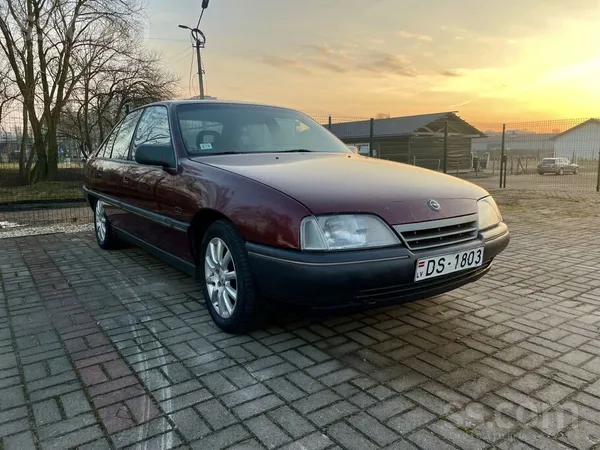 Opel Auto bez būtiskiem defektiem, šķil un brauc kur ac