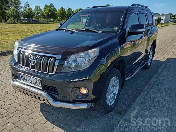 Toyota Pārdodu uzticamu rāmja apvidus auto - Land Cruiser