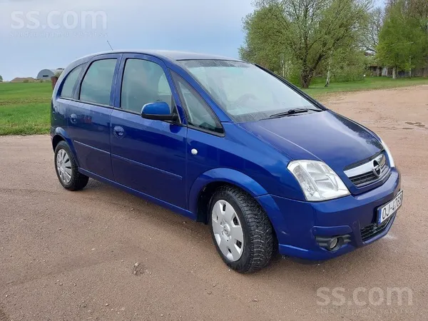 Opel Automašīna labā stāvoklī, laicīgi veiktas apkopes.