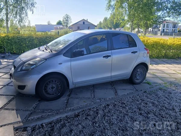 Toyota Šis Toyota Yaris ir tieši tāds viegls, atsaucīgs u