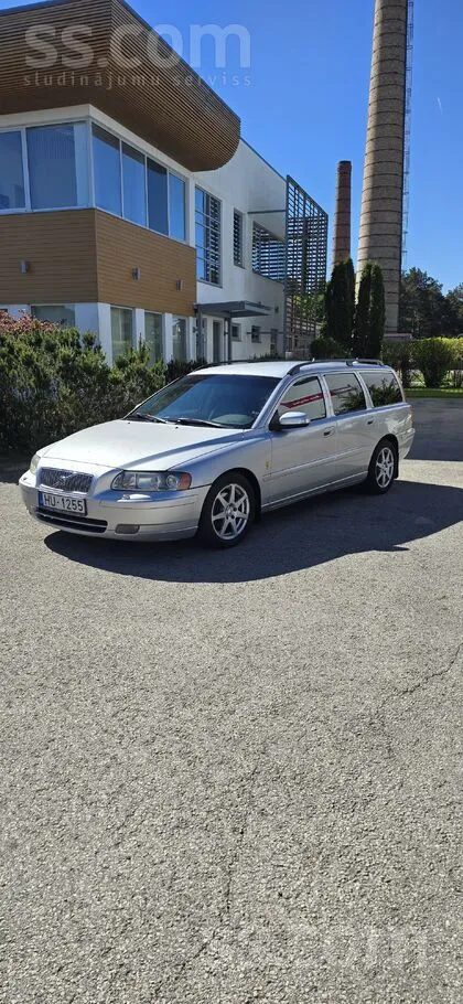 Volvo Pārdodu Volvo V70 2.4 dīzeli ar automātisko ātrumk