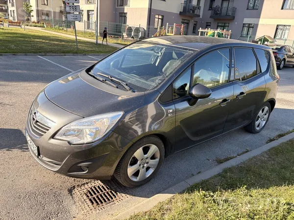 Opel Opel Merriva 1.7cdti manuāla ātrumkārba. Kopts aut