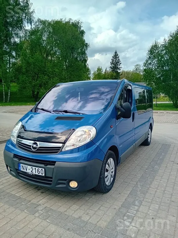 Opel Pārdodas Opel Vivaro garais ar 9 sēdvietām. Kopts,