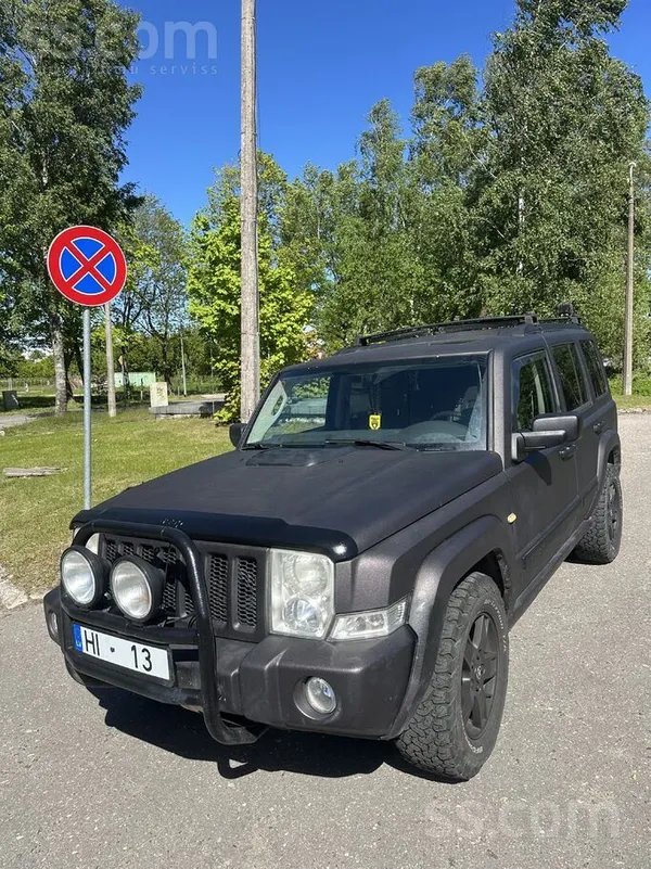 Jeep Pārdodu 2007. gada izlaiduma automašīnu Jeep Comma