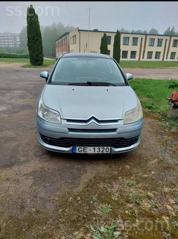 Pārdodu auto. Ziemā ielikts jauns akumulators, mainīts sajūgs. Eļļas mainīta