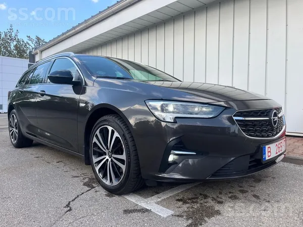 Opel Insignia Sports Ultimate Tourer