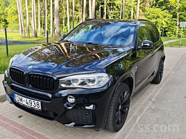 BMW Pārdodu skaistu BMW X5 M-Sportpaket tikko no Vācij