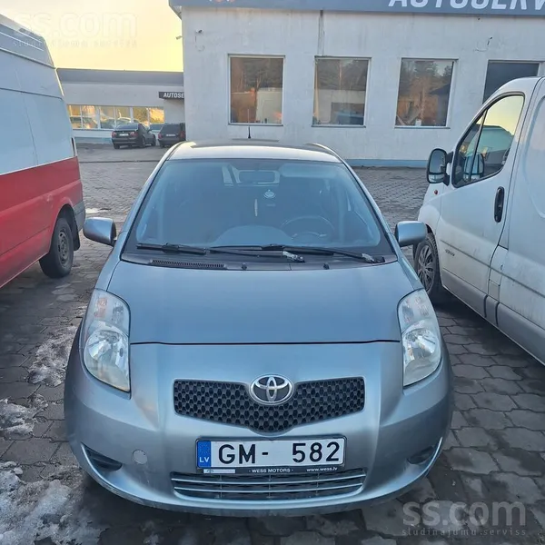 Automašīna ar defektu. Sīkāka informācija pa tālruni.
