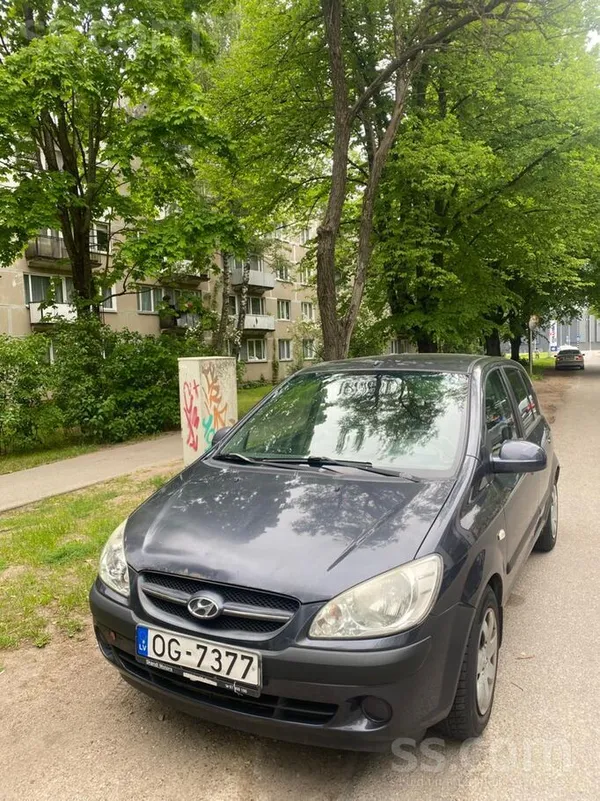 Hyundai Hyundai Getz ar automātisko pārnesumkārbu ir uztic