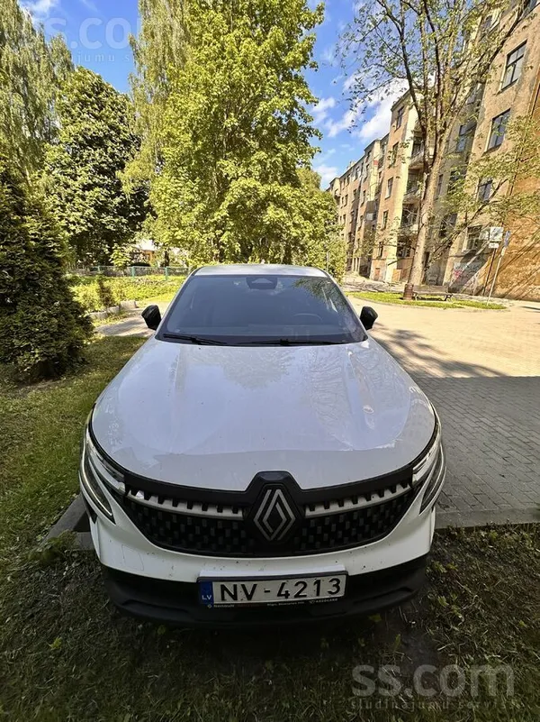 Renault Pārdodu modernu un ekonomisku apvidus auto Renault