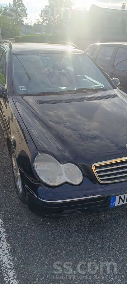 Mercedes Продаю авто, на ходу. без тех/осмотра, налог 2026