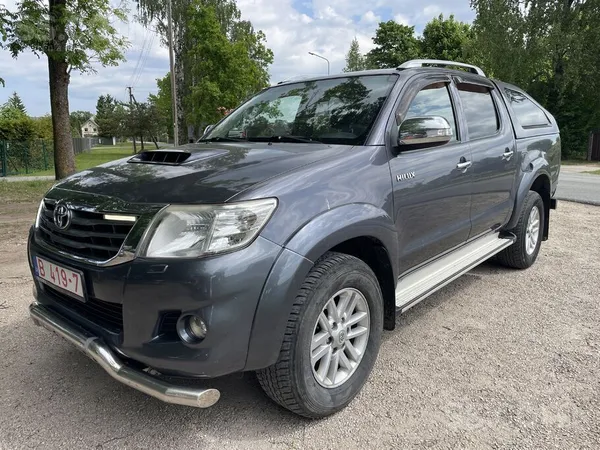 Toyota 3.0 D4D dīzelis, 126 kW. Automāts. Webasto. Pirmre