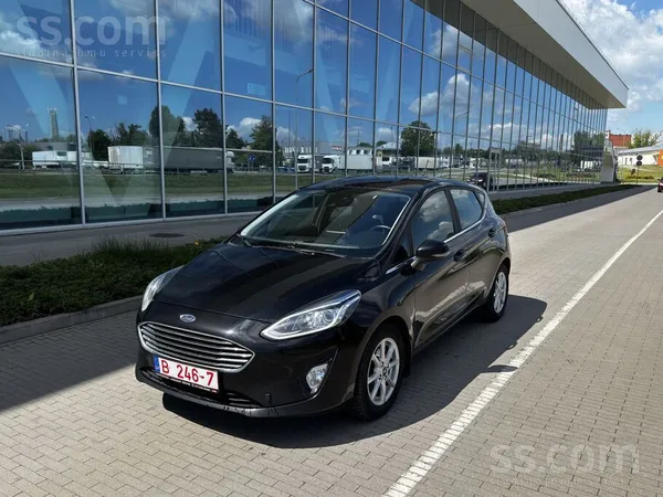 Ford Ford Fiesta , Auto tikko reģistrēts Latvijā . 1.0