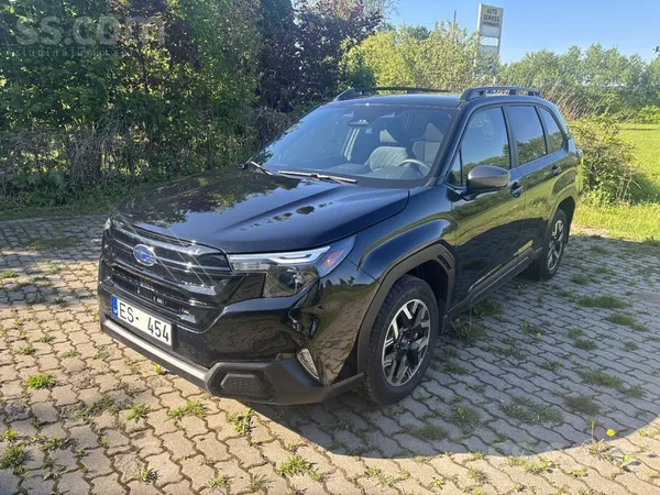Subaru Subaru Forester ar jaudīgo un ekonomisko dzinēju 2