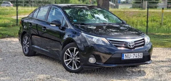 Toyota Auto dzinējs 2.0 D-4D 91kw ir dinamisks pilsētā un