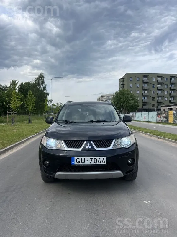 Mitsubishi Pārdodas labs 7 vietīgs Outlanders ar tehnisko aps