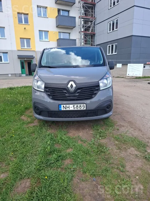 Renault Pārdodu 9vietīgu, 1, 6d ar manuālo kārbu. Vizuāli 