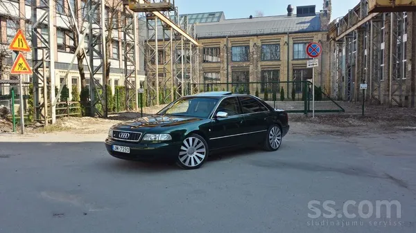 Audi Авто в очень хорошем состояние. Пробег оригинальны