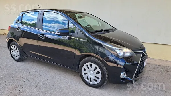 Toyota Smuks auto tikko no atvest Toyota Yaris 1.0 i / 50