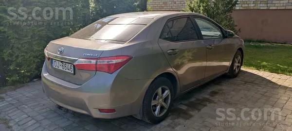 Toyota Tehniska laba stavokli. Loti ekonomiskais modelis.
