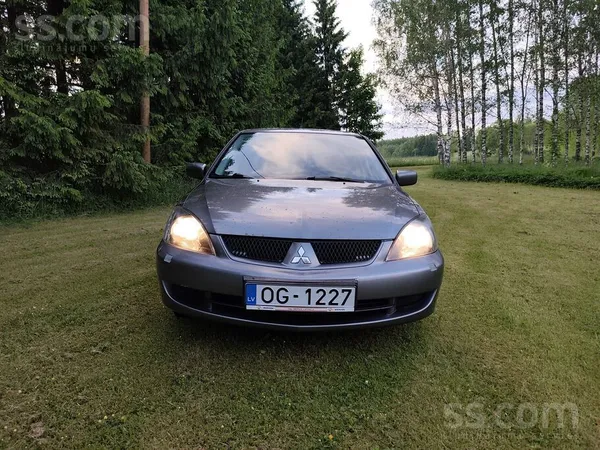 Mitsubishi Pārdodu Mitsubishi Lancer, kas aprīkots ar 16 vārs