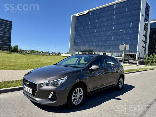 Hyundai 1.4 benzīns, automāts, klima, kruiz kontrole, star