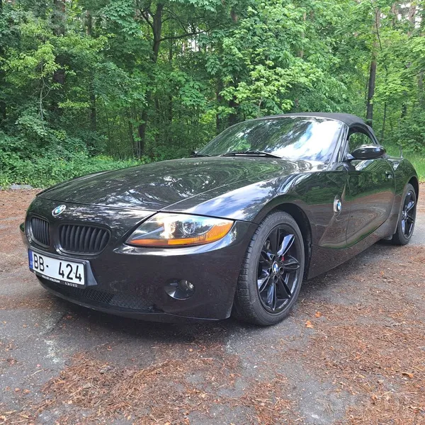 BMW Pārdodu BMW Z4, jo praktiski netiek lietots. LV zi