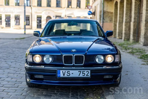 BMW BMW E32 730i manuālā kārba – oriģinālā Zender pakā