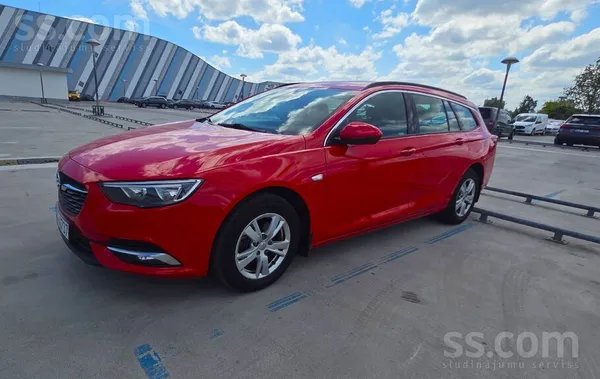 Opel Sakarā ar jaunu auto iegādi firma pārdod Opel Insi