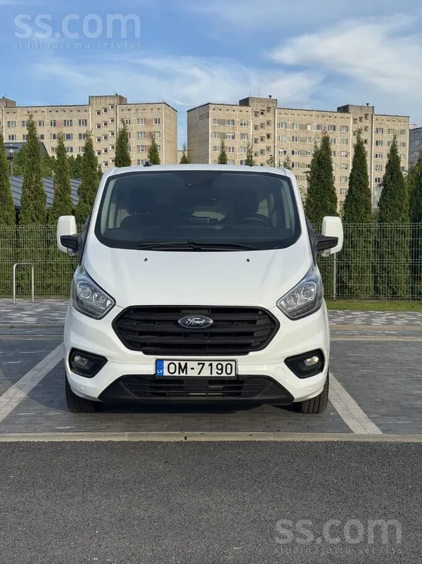 Ford Pārdodu Ford Transit Custom 2.0 dīzeli, 96 kW, raž