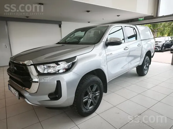 Toyota Hilux Double Cab 2.8 D-4D (204 hp) 4Wd A/t Active