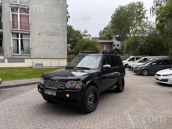 Land-rover Tiek tirgots interesants auto. 