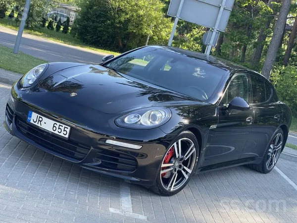 Porsche Pārdod Porsche Panamera 3.0 D Facelift (2014. gads