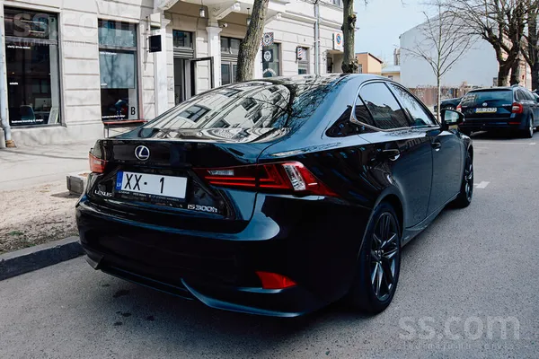 Lexus Tiek pārdots kopts un uzticams Lexus Is300H 2013. 