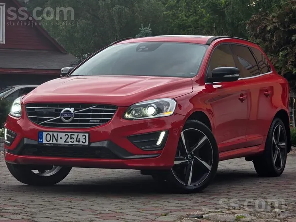 Volvo R-Design. Polestar. 169Kw/230Zs. Webasto. Panorama