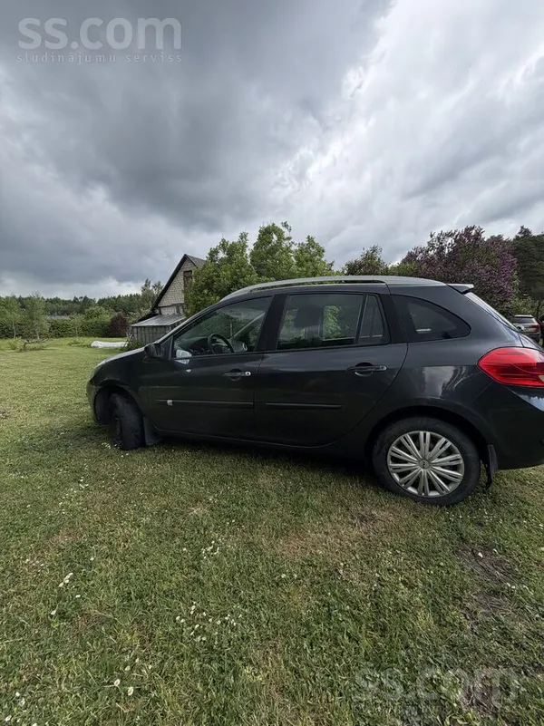 Renault Pārdod clio ar jaunu TA. Automašīnai tikko veiktas